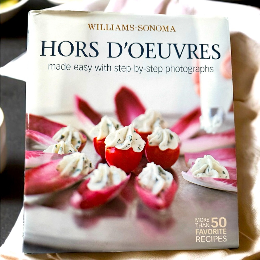 WILLIAMS-SONOMA HORS D'OEUVRES MORE THAN 50 RECIPES: PASTRIES AND 
APPETIZERS